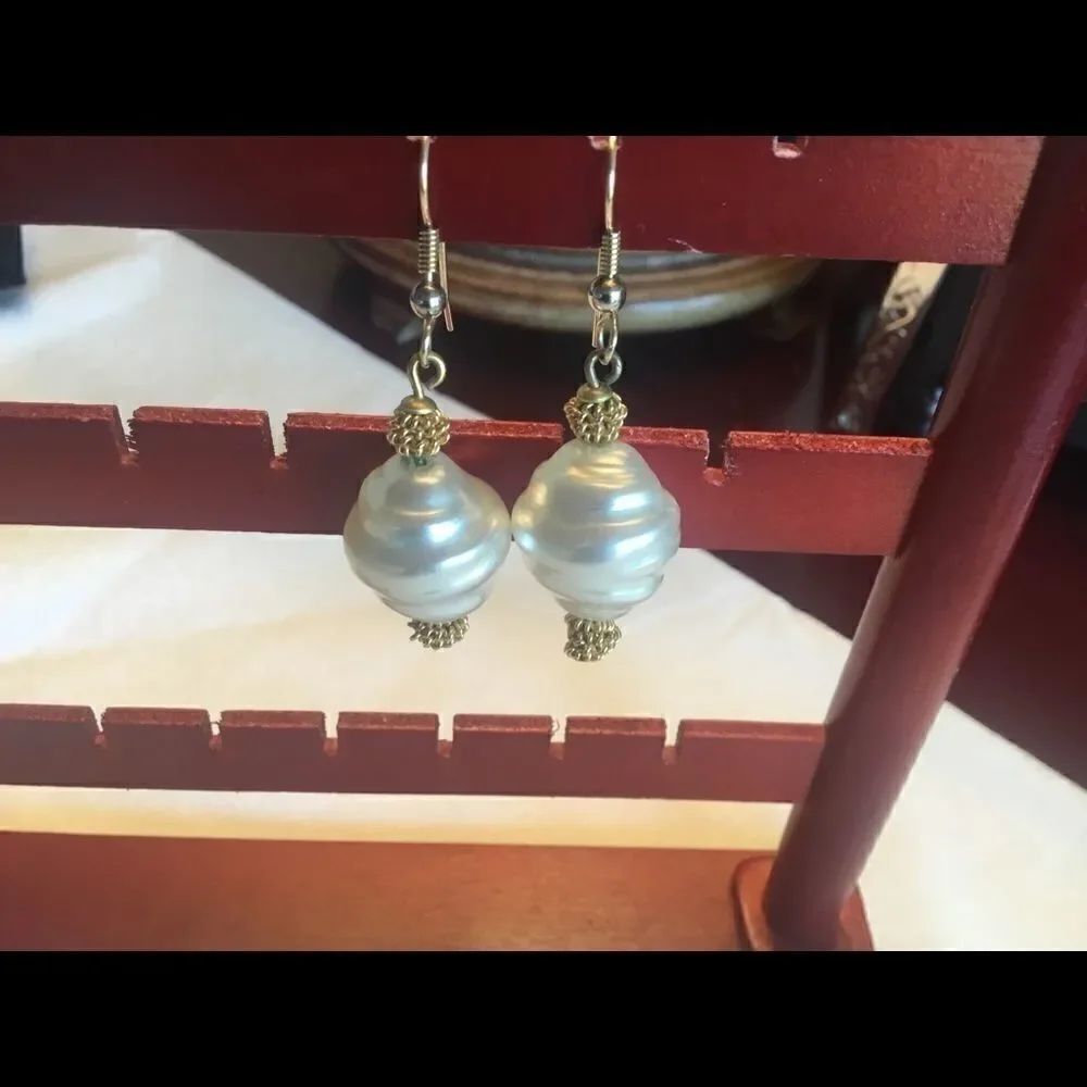 $8ย eaโofโ3/$15.โStunningโFauxโPearlโEarrings